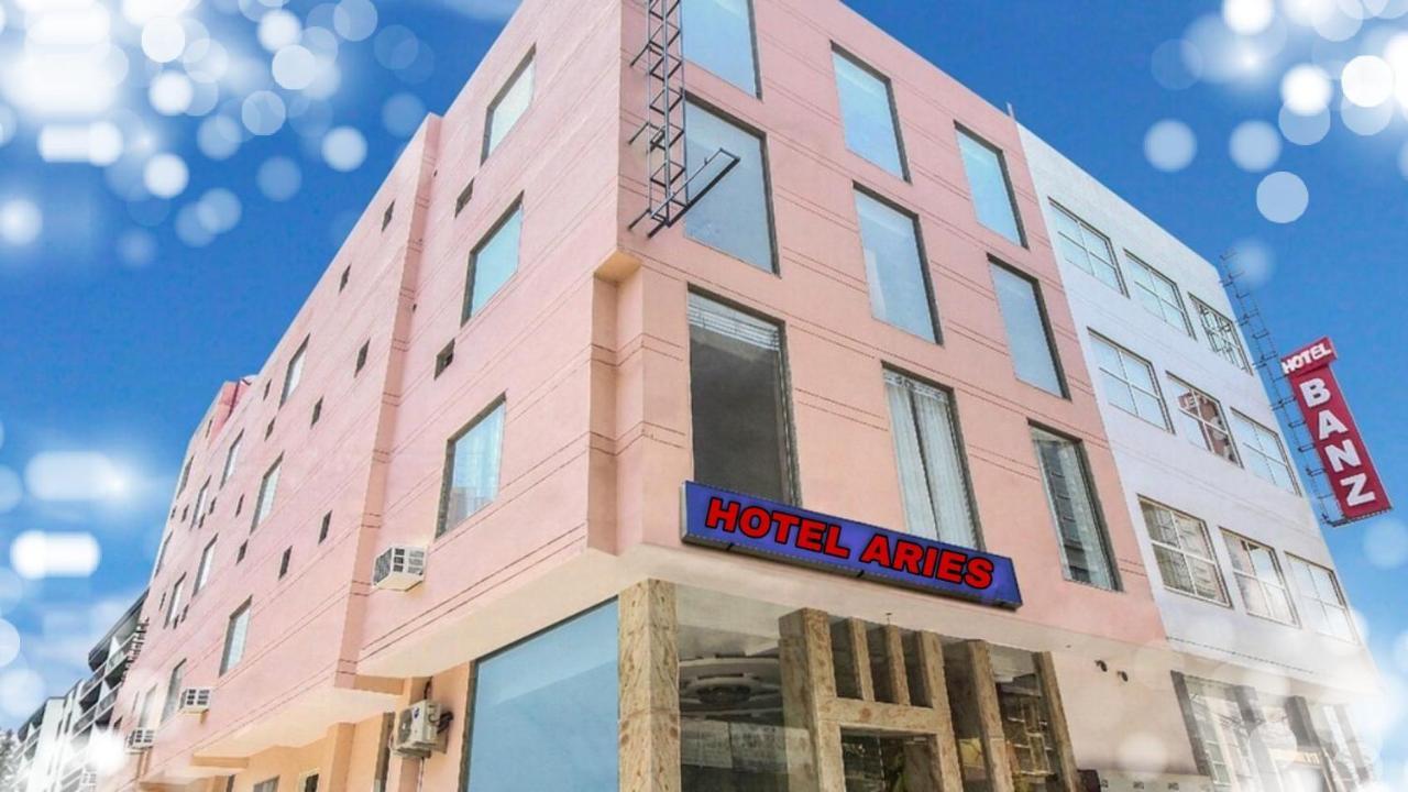 Hotel Aries New Delhi Exteriör bild